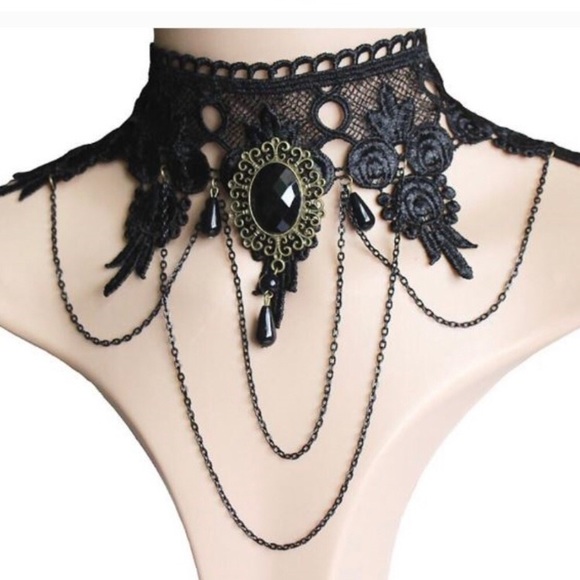 Beautiful, Lace and Chain Choker - Picture 1 of 4